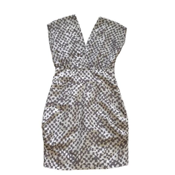 Julie Haus Dress Silk Ivory Taupe Deep V-Neck V-Back Large Pockets Size 4 - Picture 12 of 12